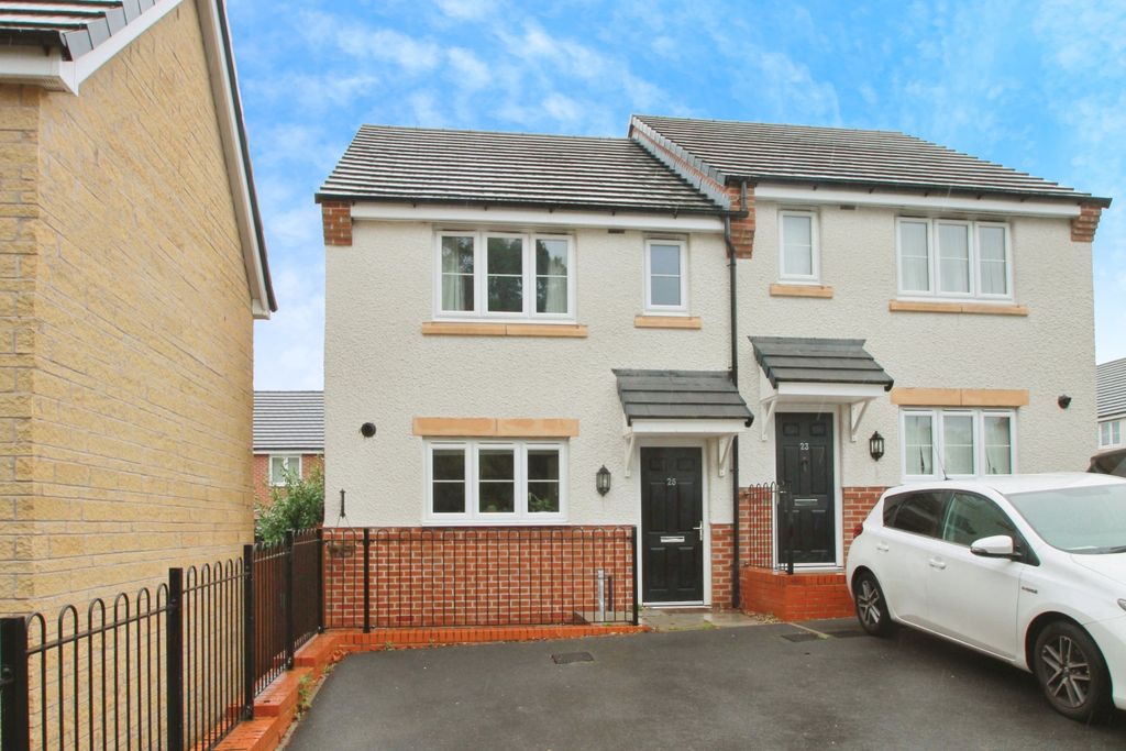 Property photo 1 of 26 Front