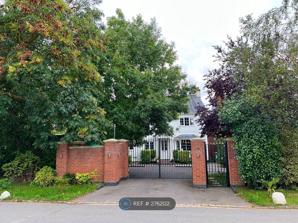 Property photo 1 of 20 The White House Lodge