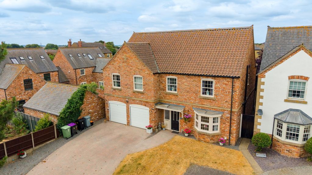 Property photo 1 of 30
