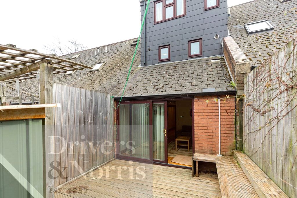 Property photo 2 of 15 Picture No. 20