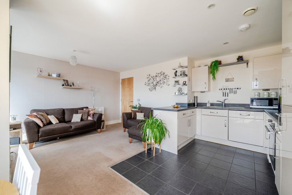 Property photo 3 of 19 1502620-18-6A749B...