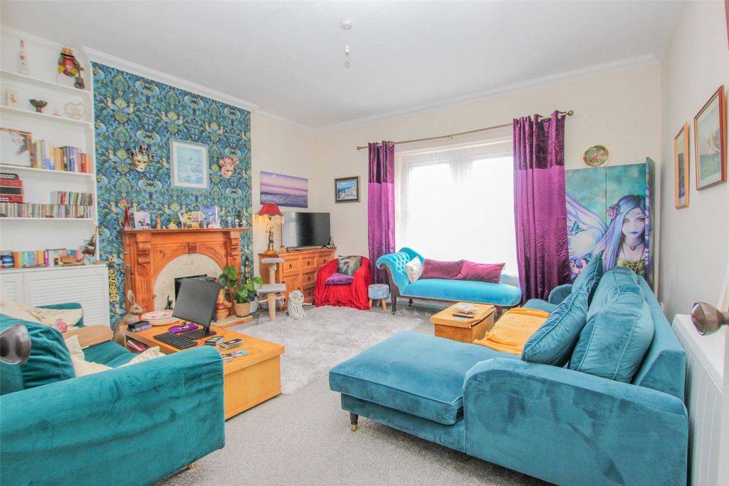 Property photo 2 of 13 Picture No. 52