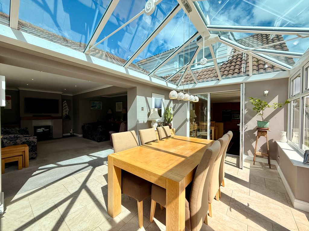 Property photo 2 of 17 Garden Room