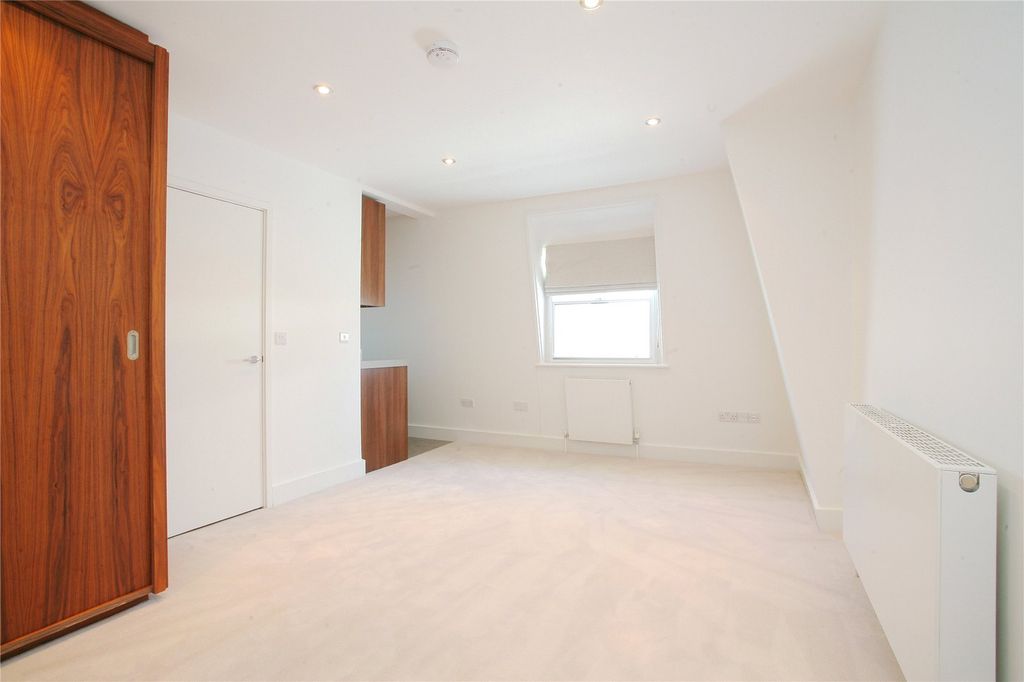 Property photo 1 of 6 Studio Room