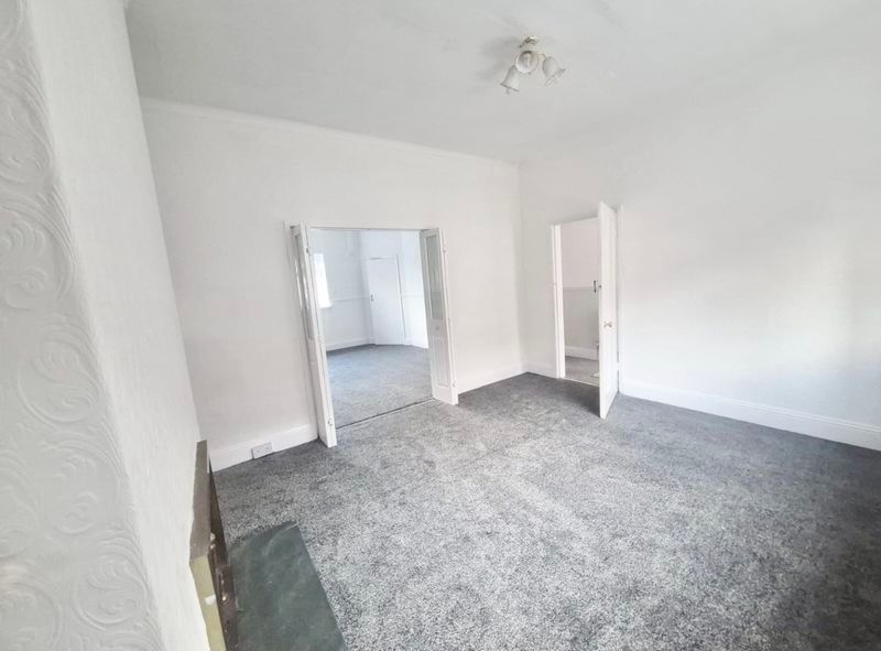 Property photo 3 of 10 Living Room