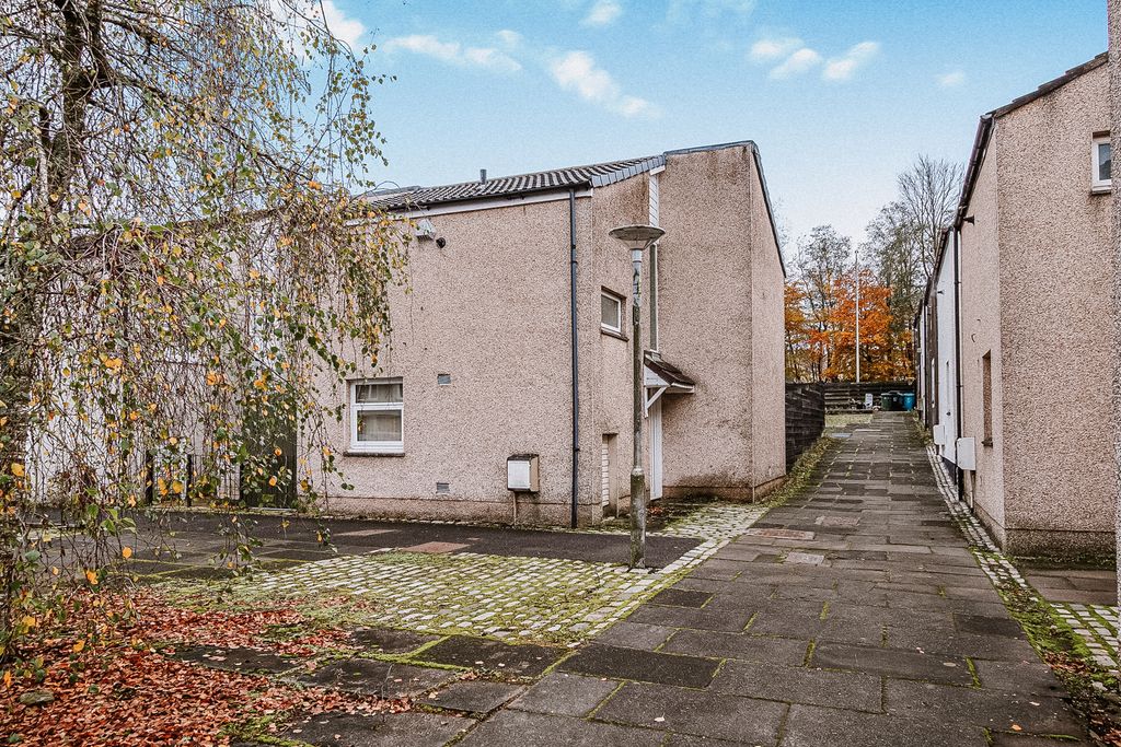 Property photo 2 of 21