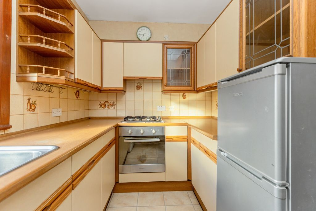 Property photo 3 of 15