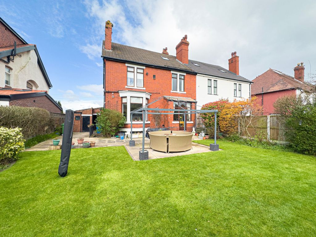 Property photo 3 of 25