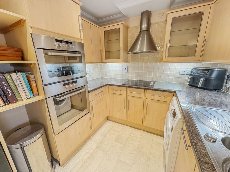 Property photo 2 of 16 Photo 9