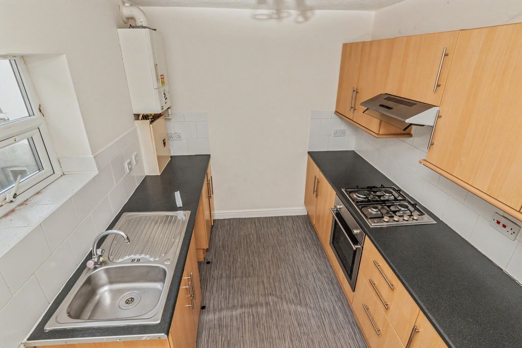 Property photo 3 of 17 Flat 2, 9 Hill Street, Blackpool, Lanchasire Fy4 1Dg