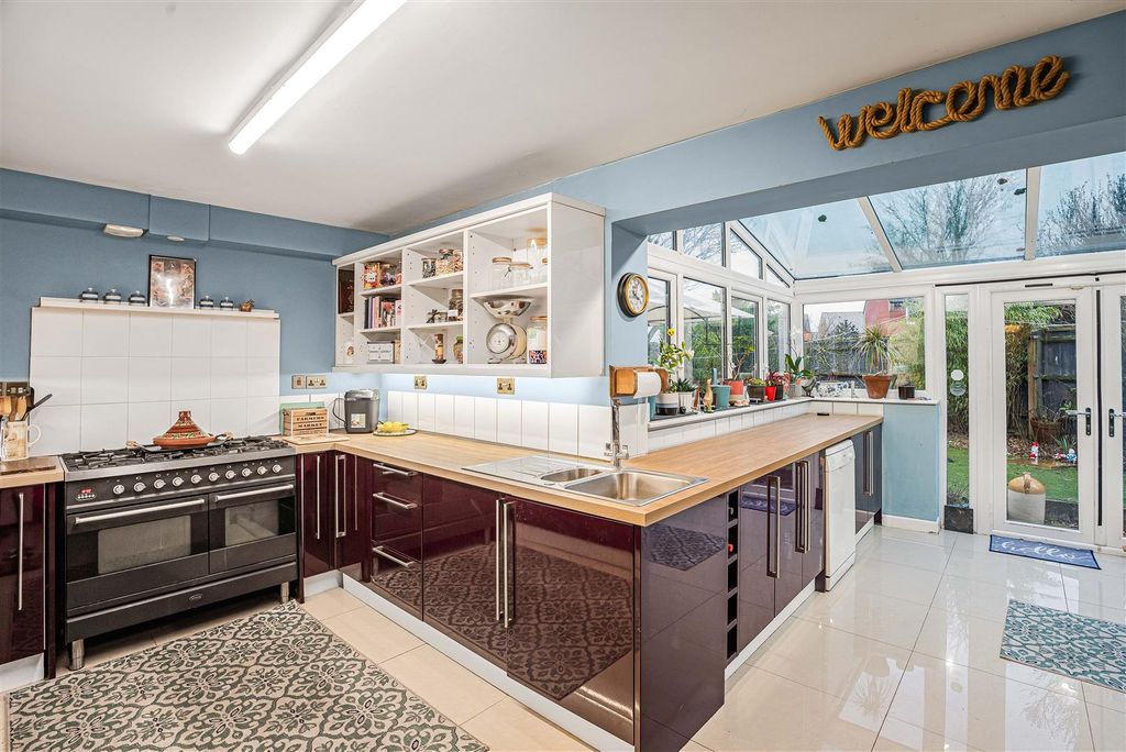 Property photo 2 of 17 6_73049.Jpg