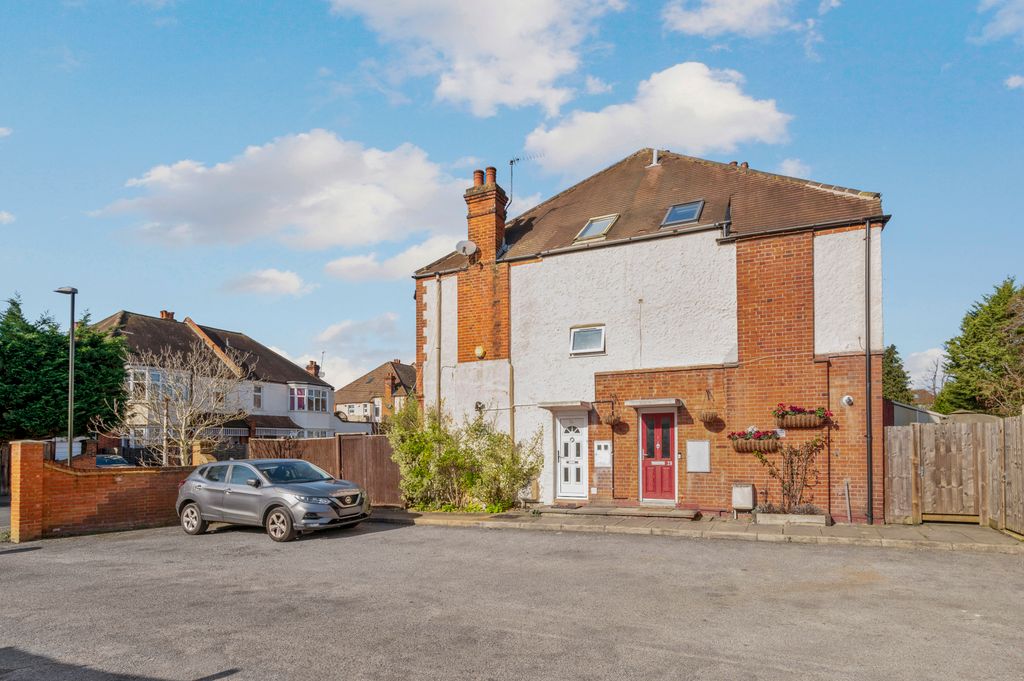 Property photo 2 of 18 Picture No. 34