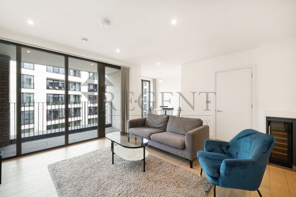 Property photo 1 of 19 (Main)