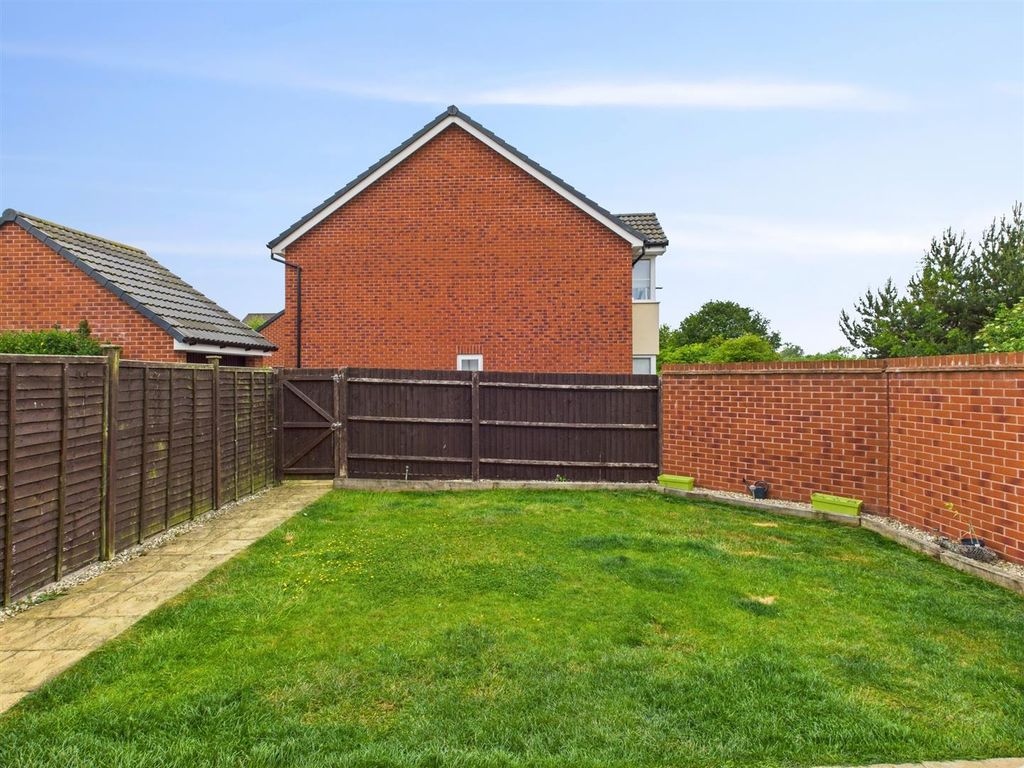 Property photo 3 of 17