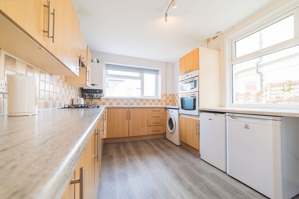 Property photo 3 of 15 Call 02920 454555 To Secure Your Viewing_12