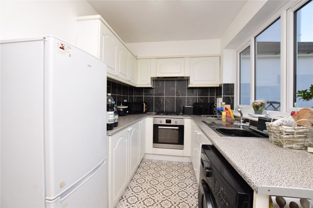 Property photo 2 of 8 Picture No. 02