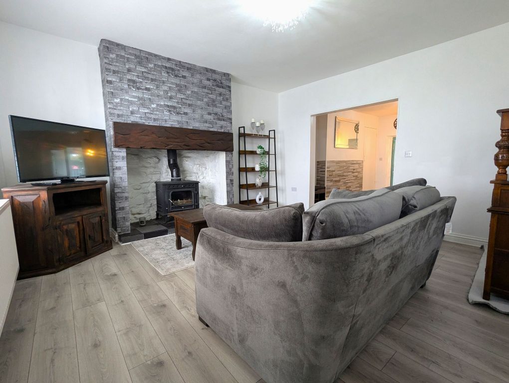 Property photo 2 of 16 Photograph 2