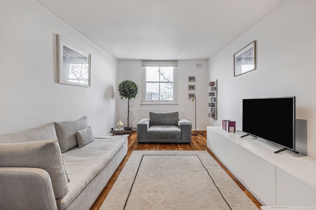 Property photo 2 of 14 Picture No. 12