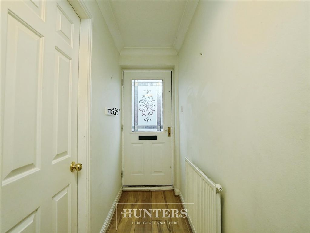 Property photo 2 of 14 Entrance Hall