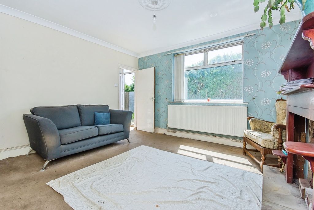 Property photo 3 of 17 Photo