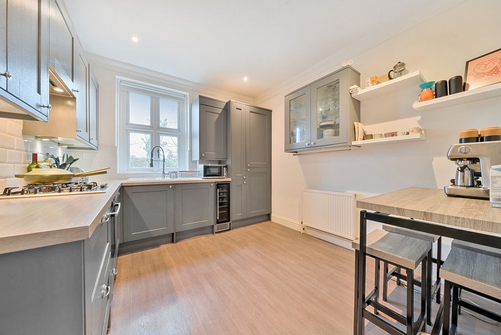 Property photo 3 of 15 Kitchen