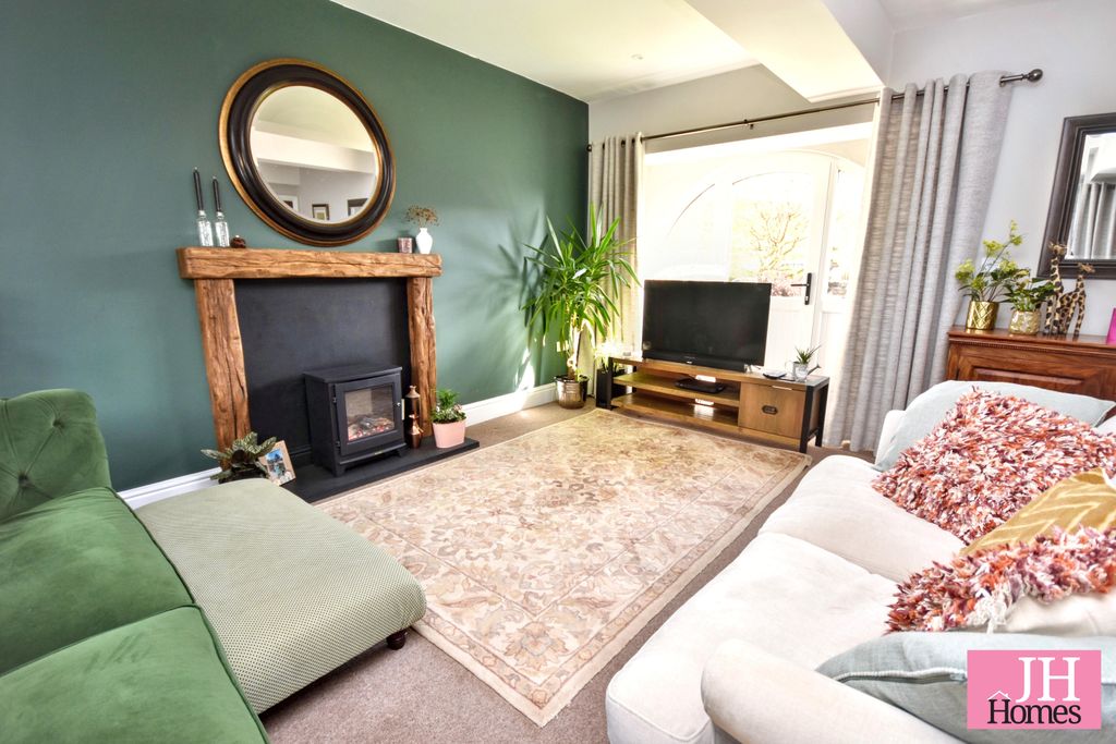 Property photo 2 of 22