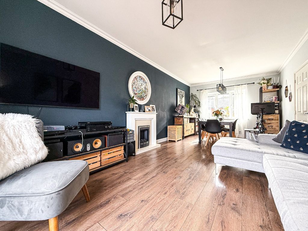 Property photo 3 of 26 3991396