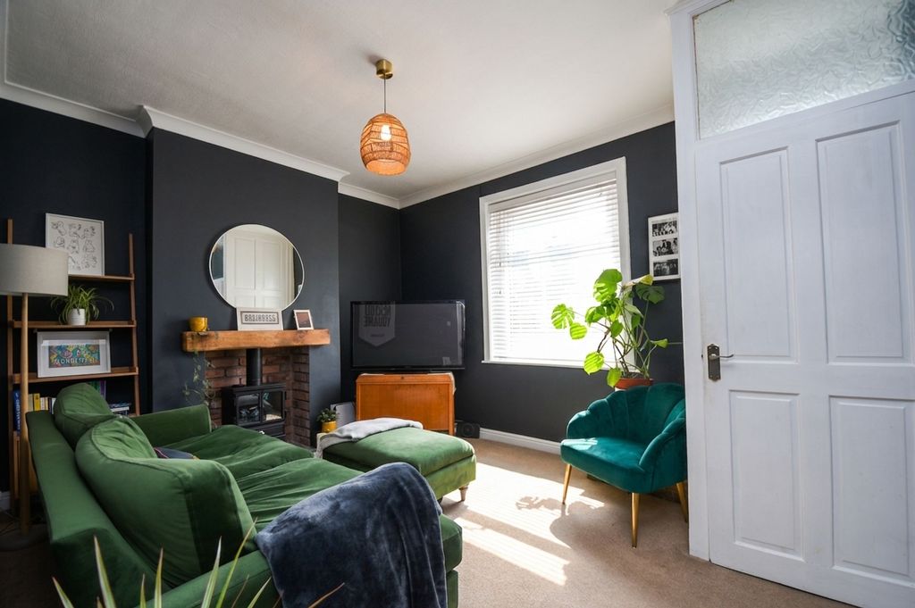 Property photo 2 of 14
