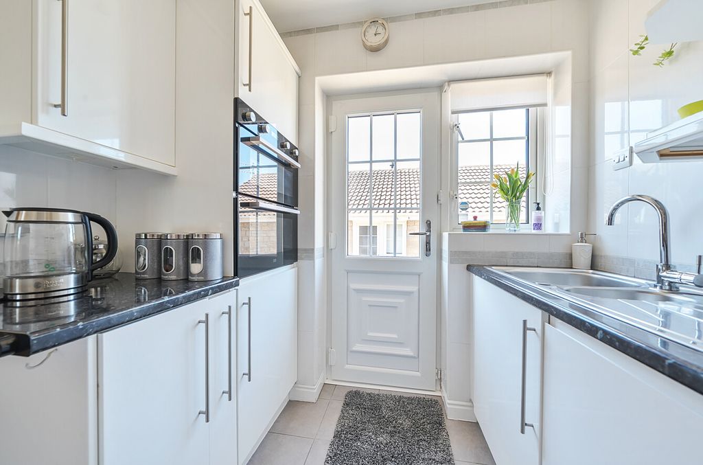 Property photo 3 of 22 018-24-681E0F12B9...