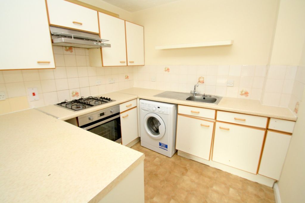 Property photo 3 of 4