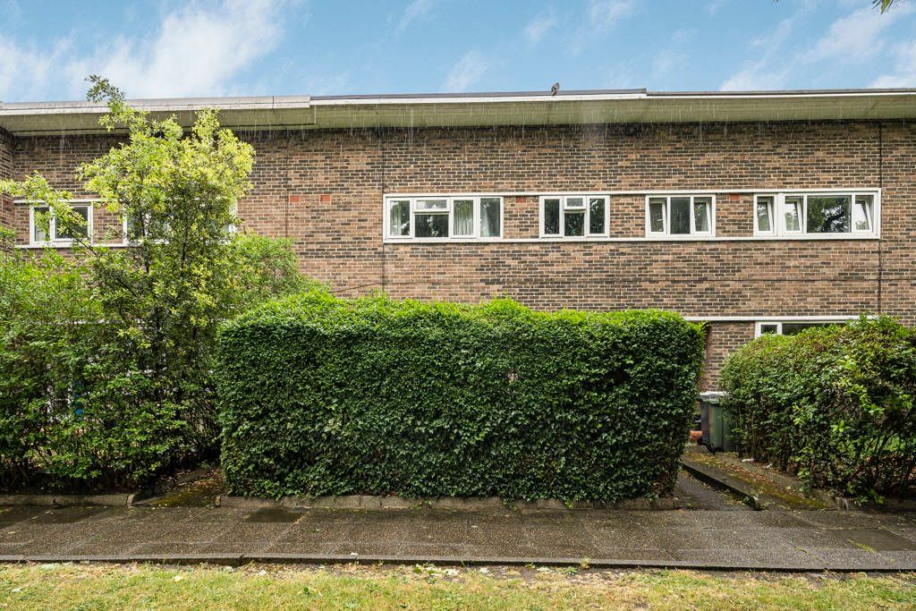 Property photo 1 of 16 Exterior
