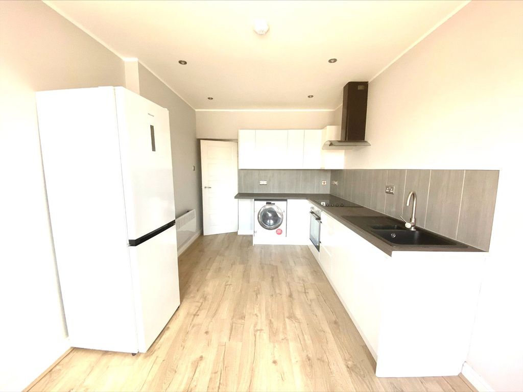 Property photo 3 of 9 Kitchen/Diner/Lounge