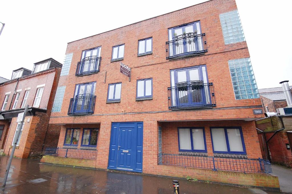 Property photo 1 of 12 External