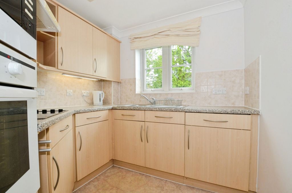Property photo 2 of 12 Kitchen