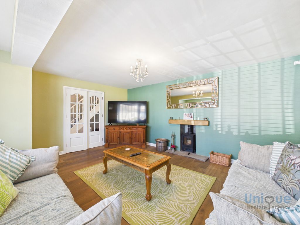 Property photo 2 of 33