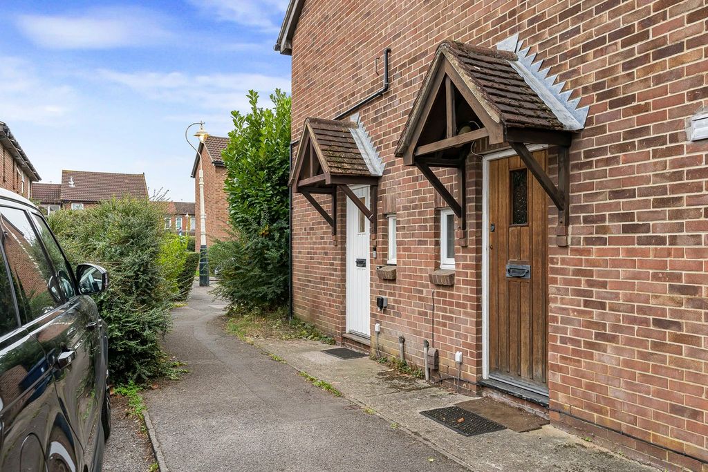 Property photo 1 of 9