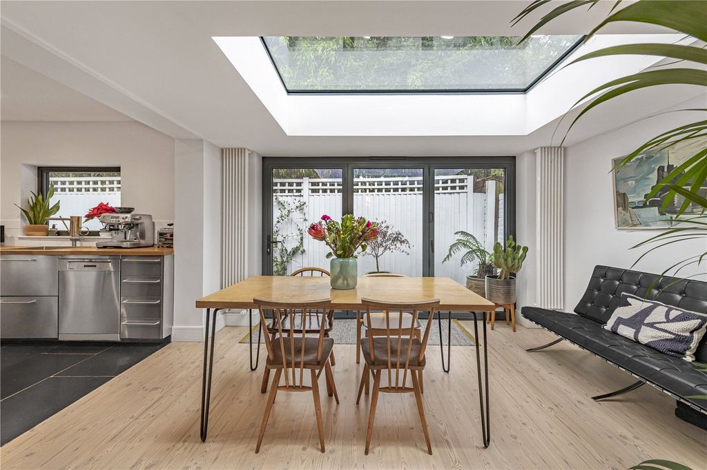 Property photo 3 of 16 Dining Room