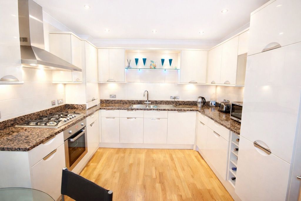 Property photo 2 of 7 Gallery