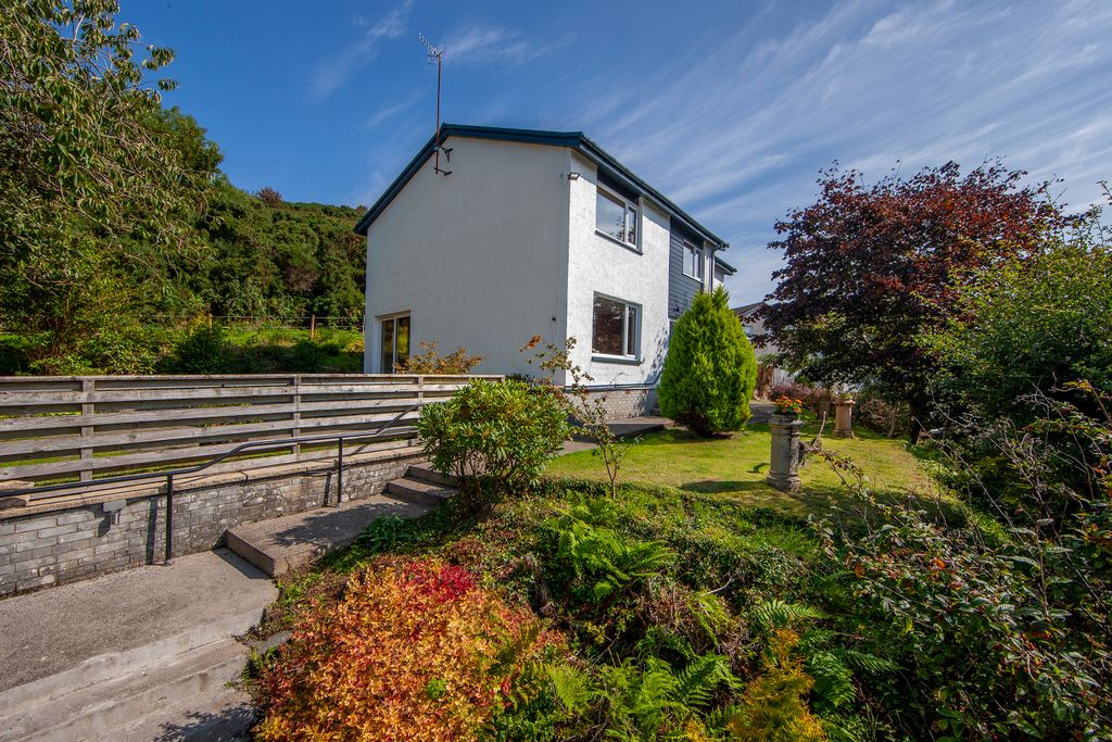 Property photo 1 of 33