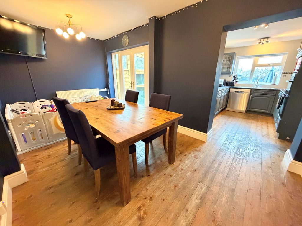 Property photo 2 of 26