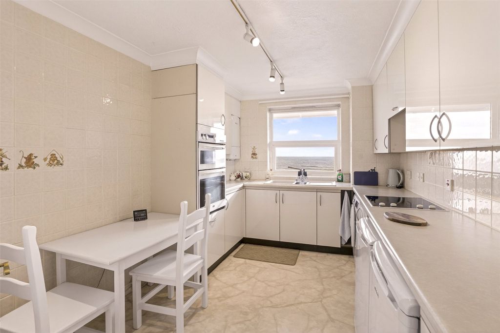 Property photo 3 of 21 Picture No. 47