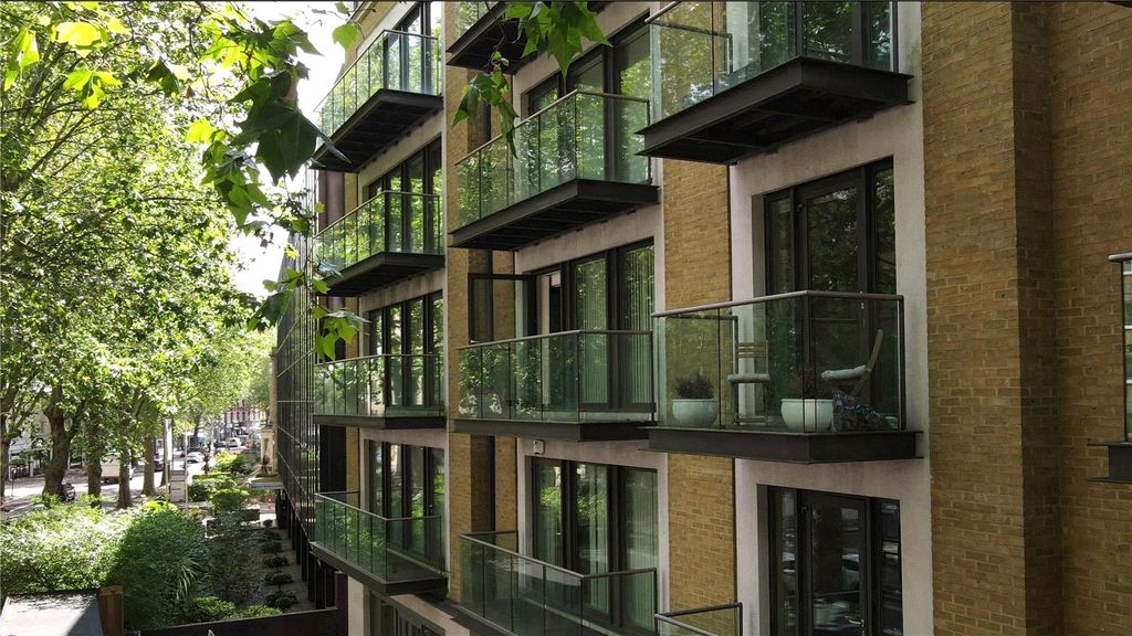 Property photo 2 of 9 External