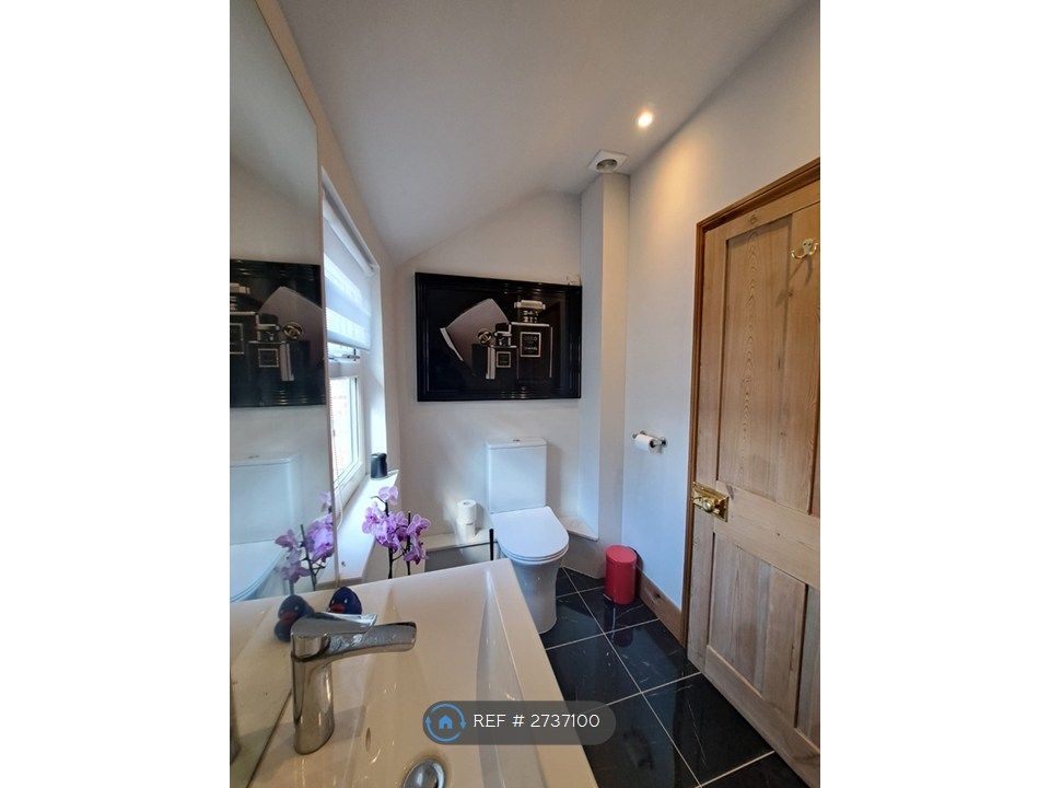 Property photo 3 of 3