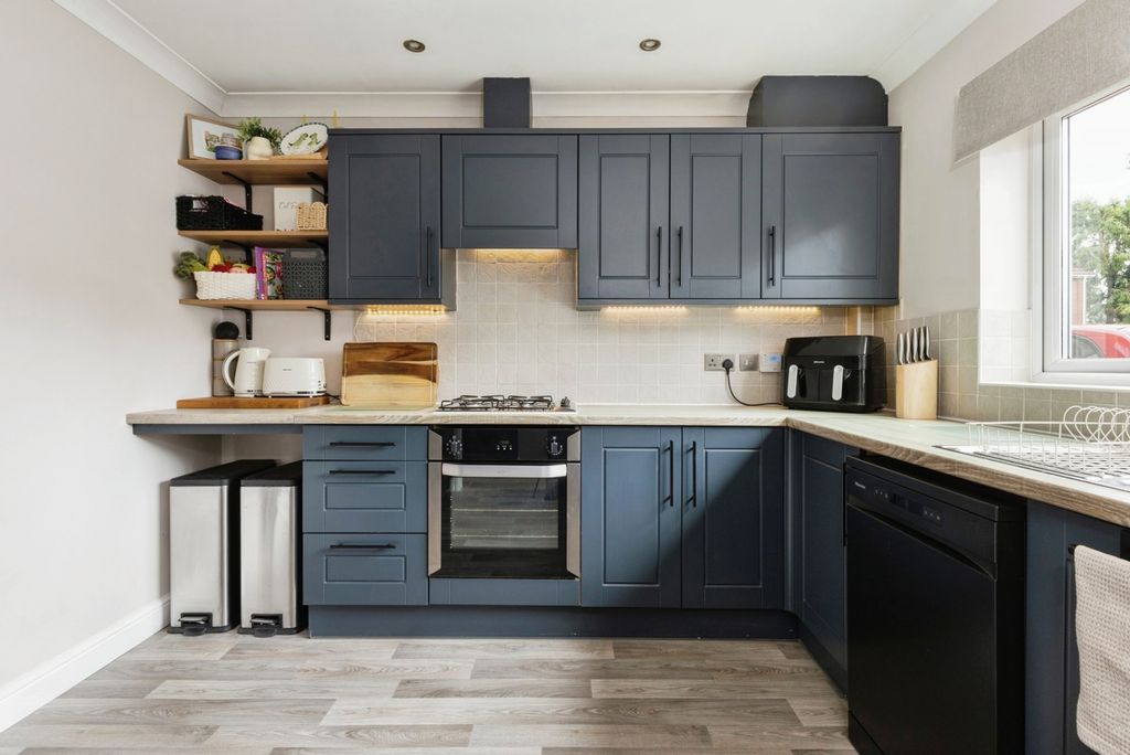 Property photo 2 of 17 Pbox-Img.Jpg