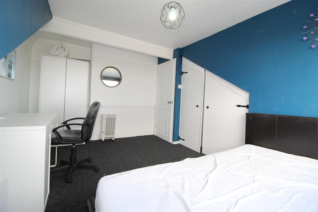 Property photo 2 of 8 Fjuzloj9R02Nhfw_Pnmfaa.Jpg
