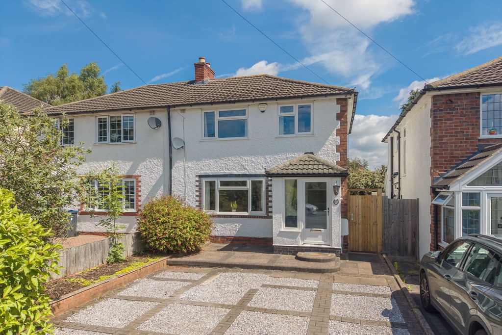 Property photo 1 of 32