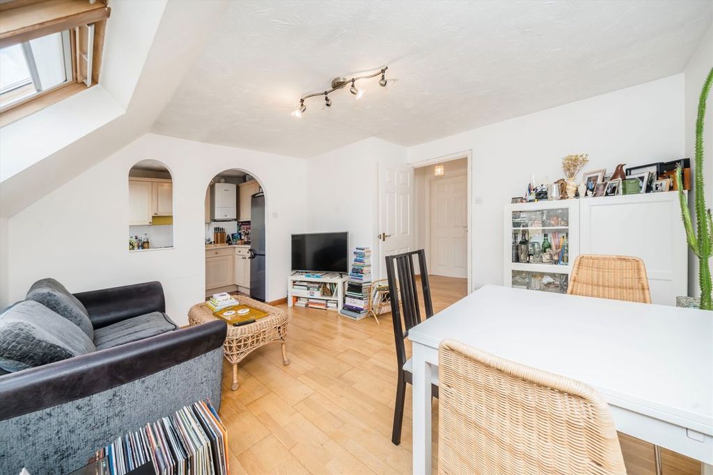 Property photo 2 of 5