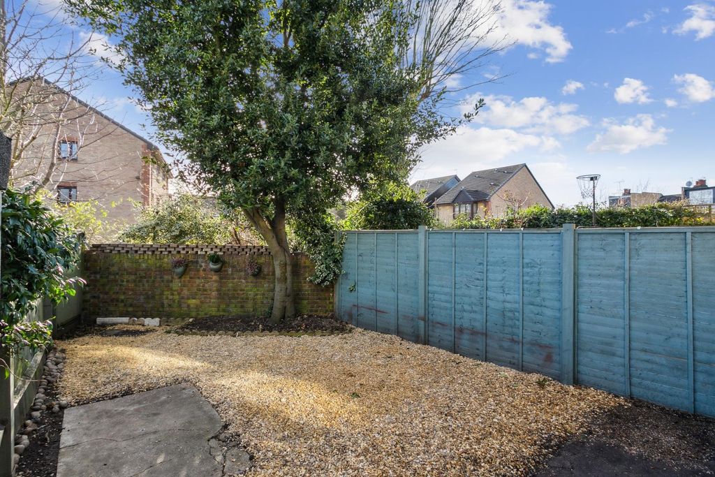 Property photo 3 of 7 Private Garden