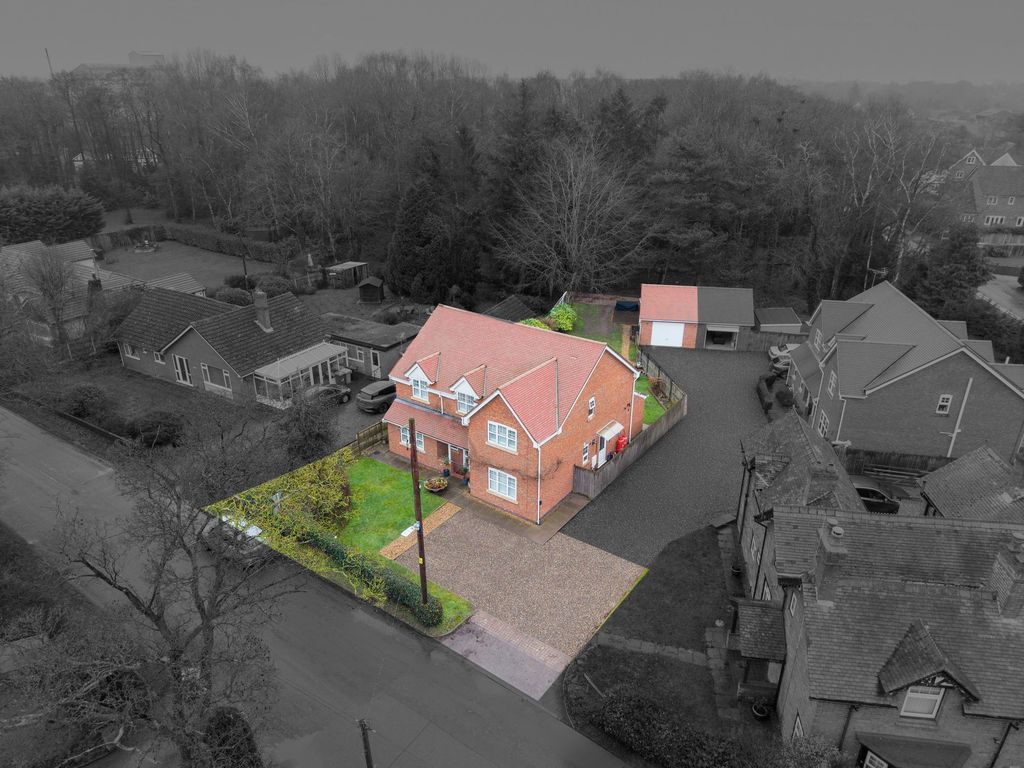 Property photo 2 of 42