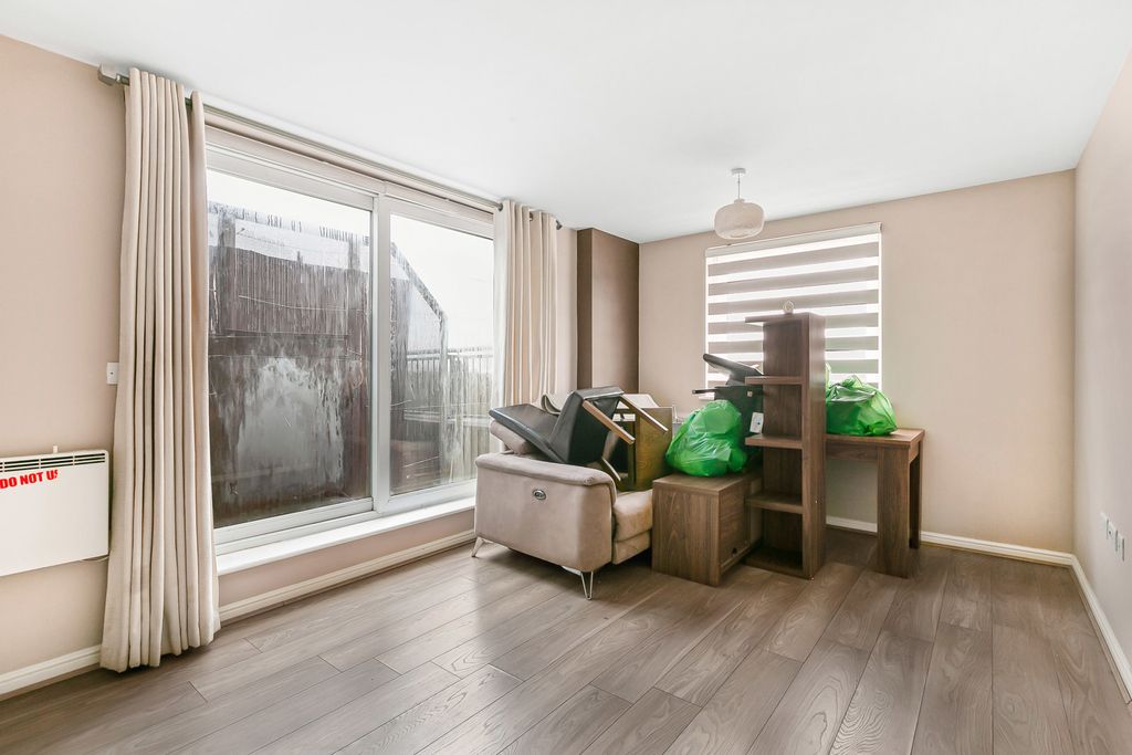 Property photo 3 of 10 Reception Room